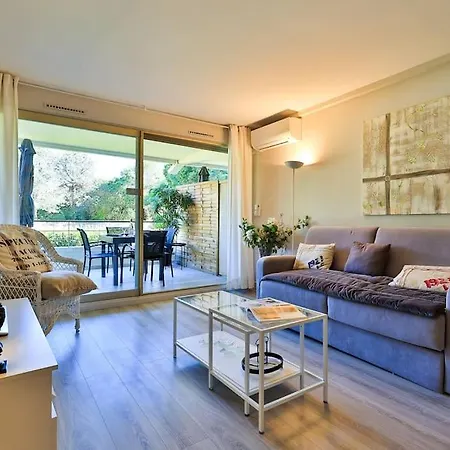 2 Pieces, Piscine Et Parking Centre De St Tropez Appartement *